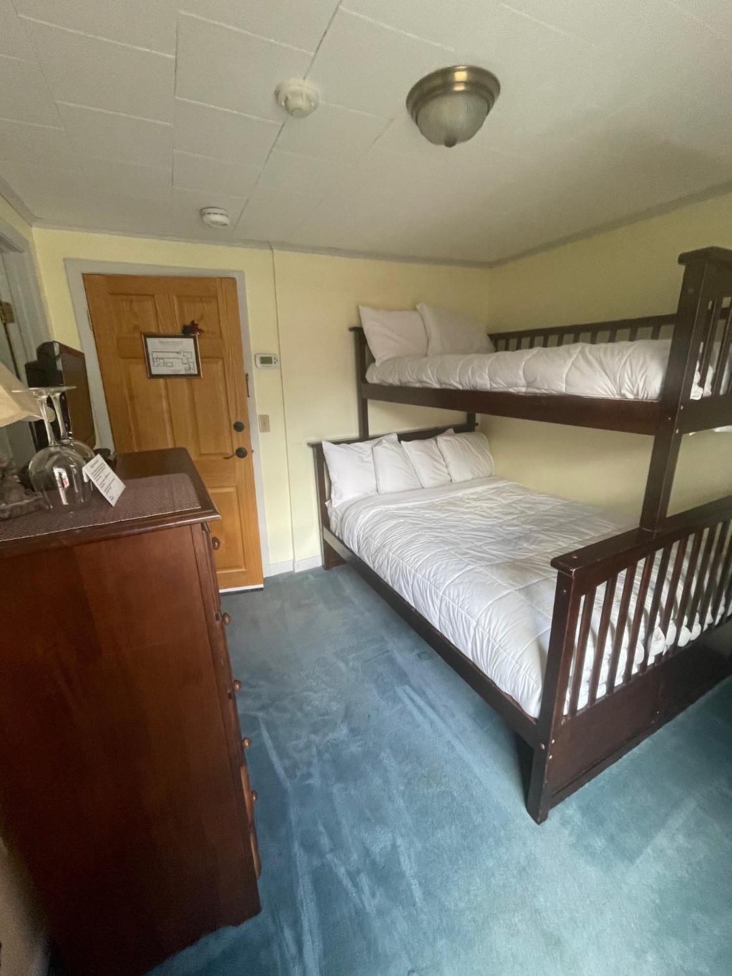 The Vermont Inn Mendon Εξωτερικό φωτογραφία