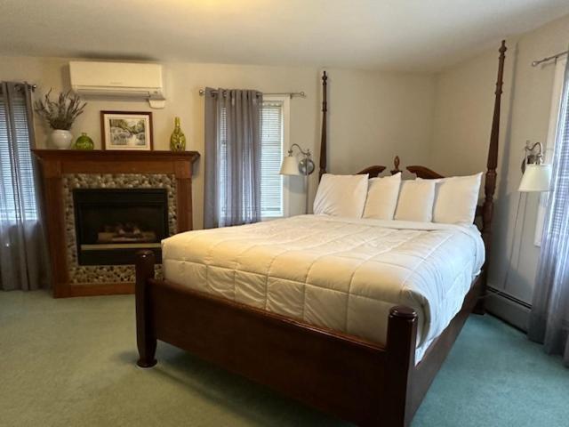 The Vermont Inn Mendon Εξωτερικό φωτογραφία