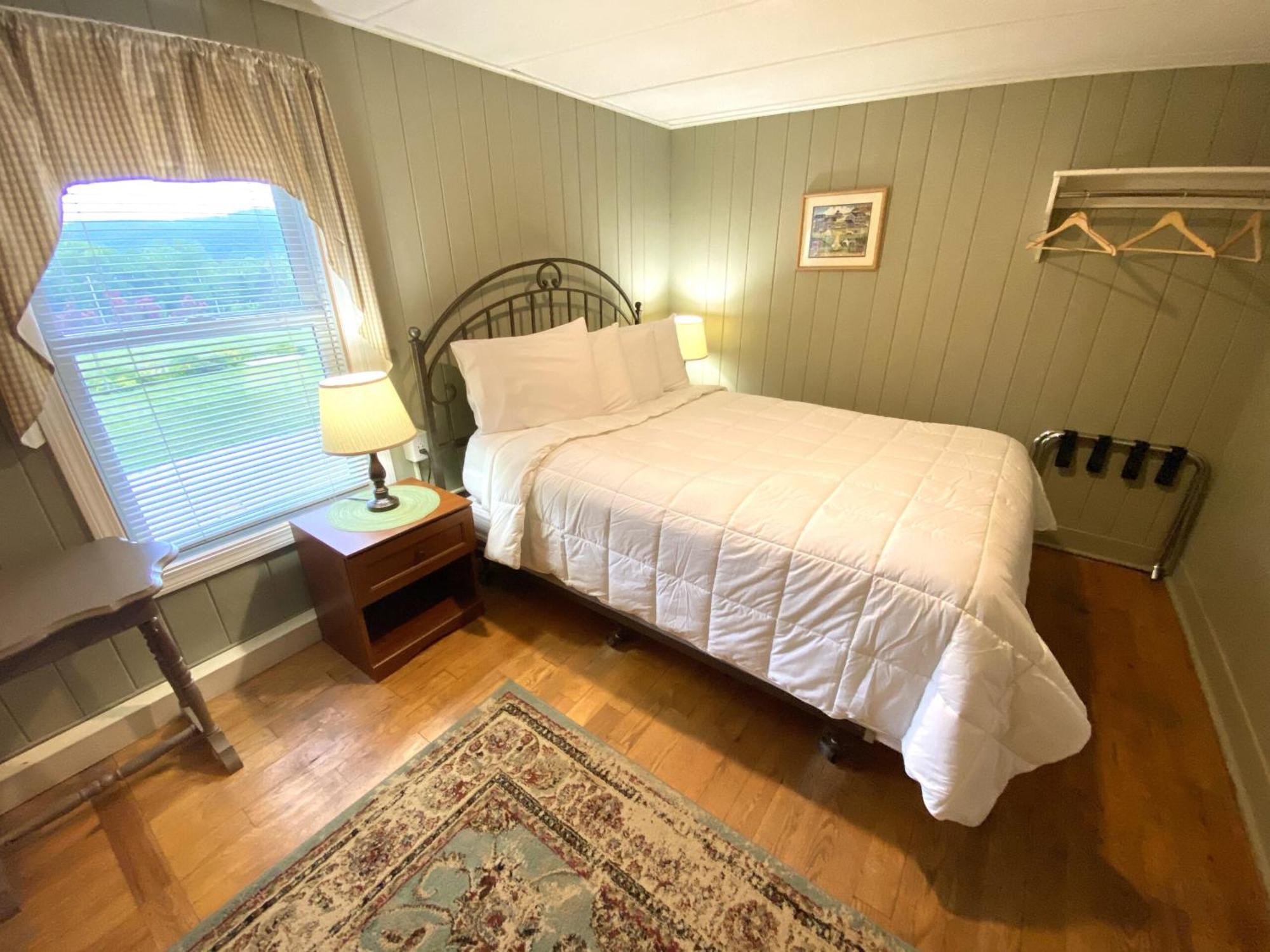 The Vermont Inn Mendon Εξωτερικό φωτογραφία