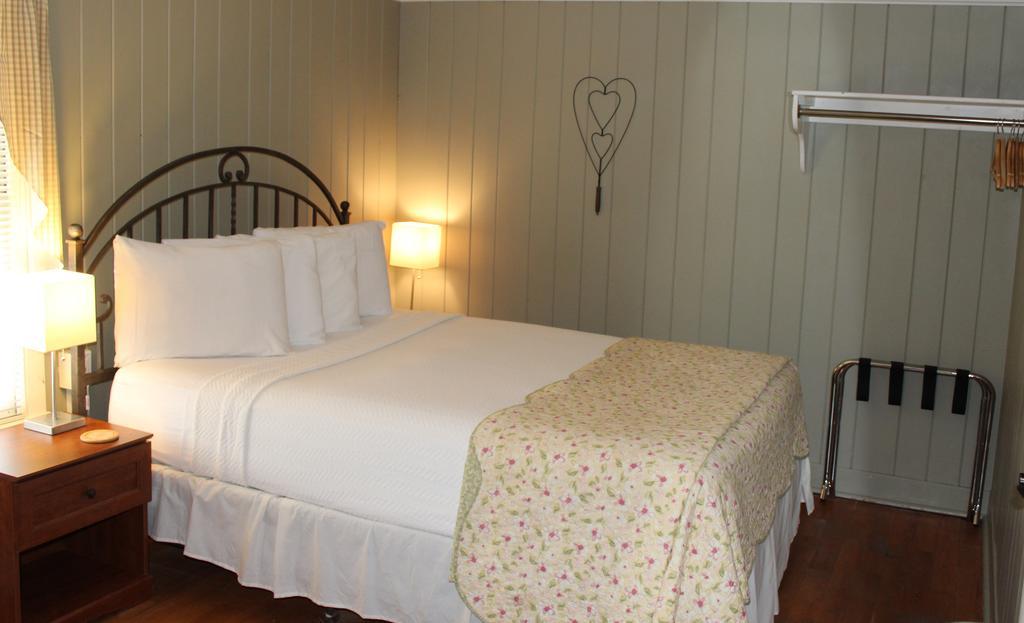 The Vermont Inn Mendon Εξωτερικό φωτογραφία